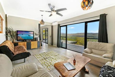 Eagles Loft - Accommodation Nelson Bay 0