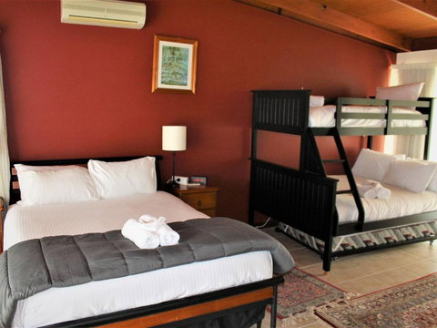 Between Waters B & B Lake Macquarie - Accommodation Nelson Bay 1