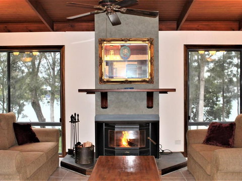 Between Waters B & B Lake Macquarie - Accommodation Nelson Bay 4