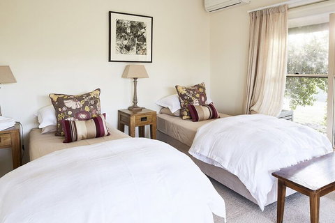 Rosby Guesthouse - Accommodation Nelson Bay 2