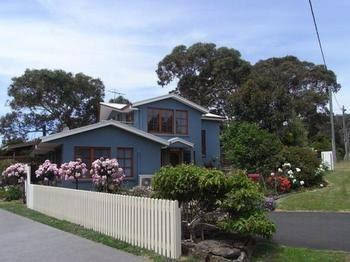 Anchlia Waterfront Cottage - Accommodation Nelson Bay 0