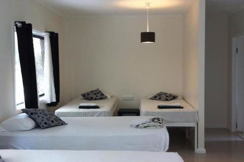 Globetrotters International - Accommodation Nelson Bay 2