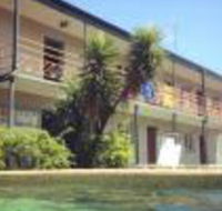 Lazy Duck Hostel - Accommodation Nelson Bay