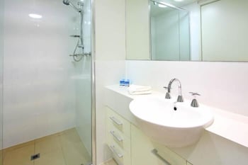 P A Apartments - Accommodation Nelson Bay 3
