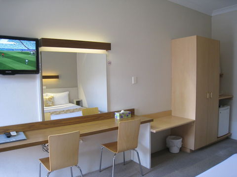 Country Lodge Motor Inn - Accommodation Nelson Bay 3