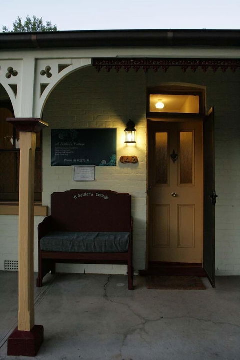 A Settler's Cottage - Accommodation Nelson Bay 1