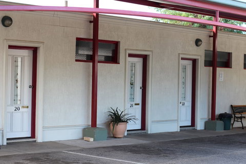 Hume Inn Motel - Accommodation Nelson Bay 2