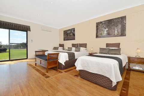 Sensational Heights Bed & Breakfast - Accommodation Nelson Bay 6
