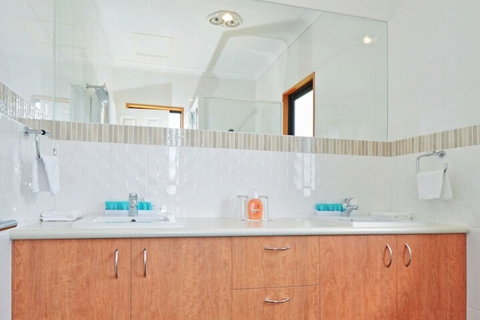 Sensational Heights Bed & Breakfast - Accommodation Nelson Bay 7