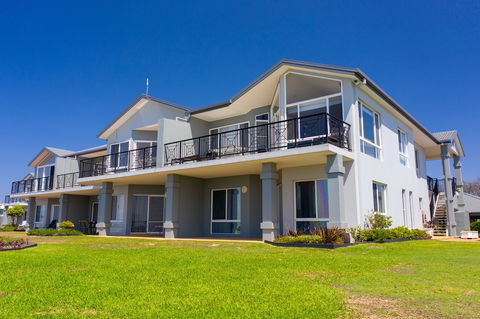 Meridian Beachside Apartments - Accommodation Nelson Bay 0