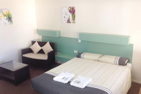 Longreach Motel - Accommodation Nelson Bay 6