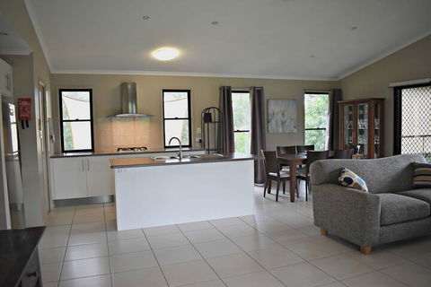 Melawondi Spring Retreat - Accommodation Nelson Bay 5