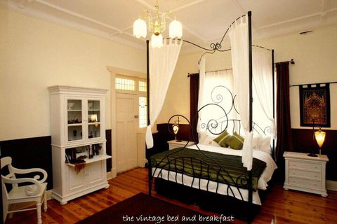 The Vintage Bed & Breakfast - Accommodation Nelson Bay 1