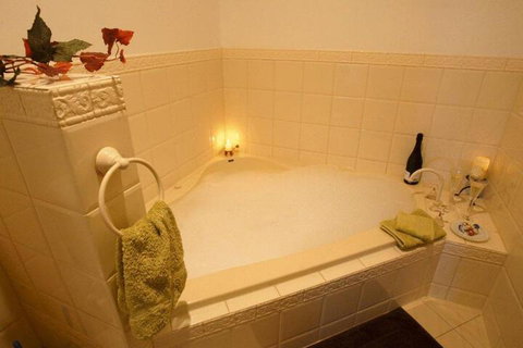 The Vintage Bed & Breakfast - Accommodation Nelson Bay 3