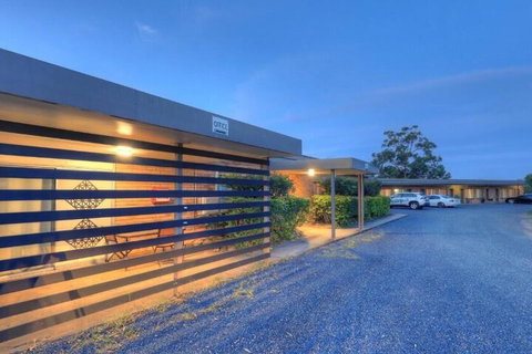 Hilldrop Motor Inn - Accommodation Nelson Bay 5