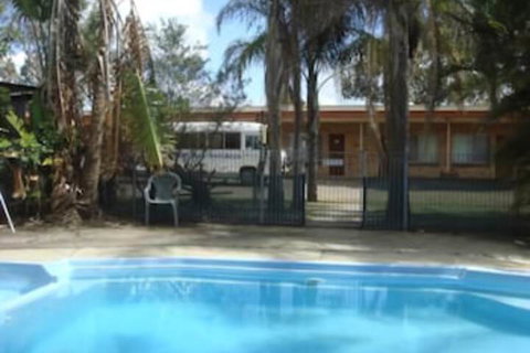 Hilldrop Motor Inn - Accommodation Nelson Bay 7