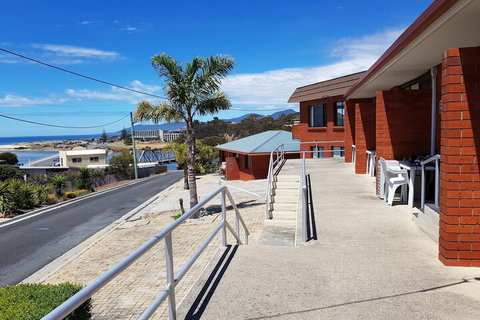 Blue Seas Holiday Villas - Accommodation Nelson Bay 5