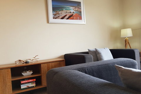 Blue Seas Holiday Villas - Accommodation Nelson Bay 7