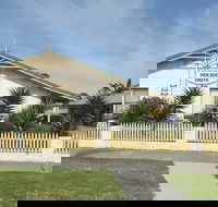 Lakes Entrance Holiday Units - Accommodation Nelson Bay