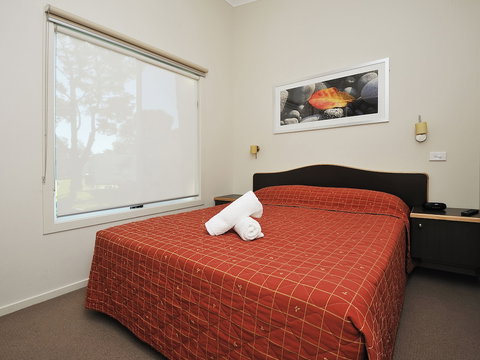 NRMA Eastern Beach Holiday Park - Accommodation Nelson Bay 3