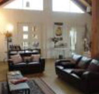 Outlook Hill Pavilion suites  Spa Cottages - Accommodation Nelson Bay