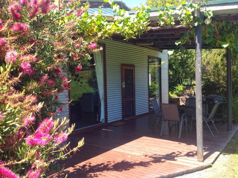 Valley Farm Vineyard Cottages - Accommodation Nelson Bay 6