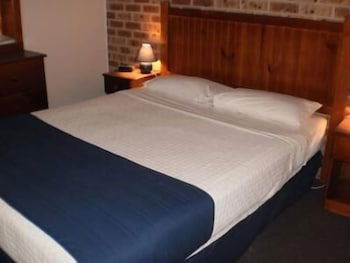 Lake Haven Motor Inn & Palms Restaurant - Accommodation Nelson Bay 5
