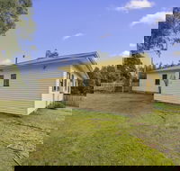 Giants Table and Cottages - Accommodation Nelson Bay