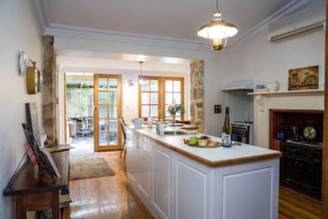 Wishing Well Cottage - Accommodation Nelson Bay 0