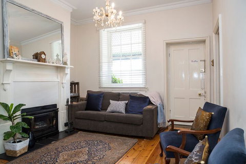 Wishing Well Cottage - Accommodation Nelson Bay 6