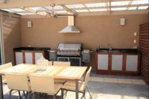 Amelia S Bed & Breakfast - Accommodation Nelson Bay 7