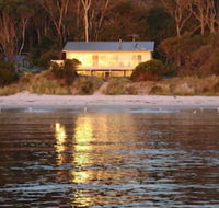 Harpers on the Beach - Accommodation Nelson Bay