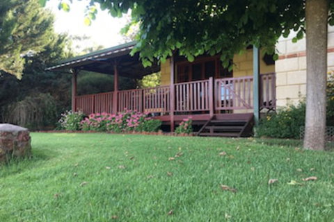 Clover Cottage Country Retreat - Accommodation Nelson Bay 0