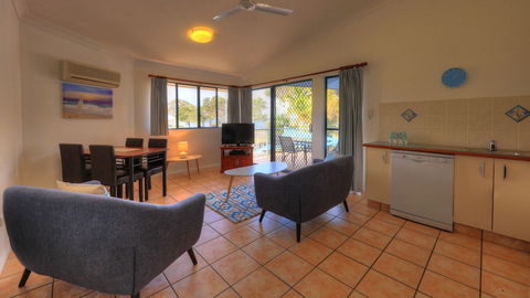 Dolphin Waters Tin Can Bay - Accommodation Nelson Bay 6