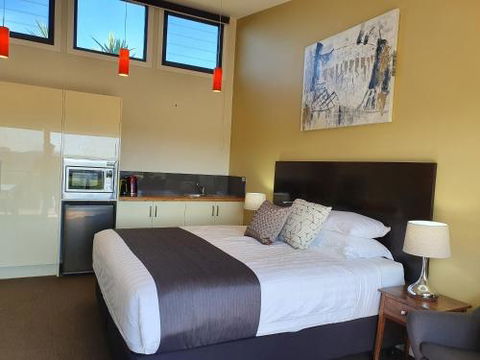 Sanctuary Hill Retreat - Accommodation Nelson Bay 0
