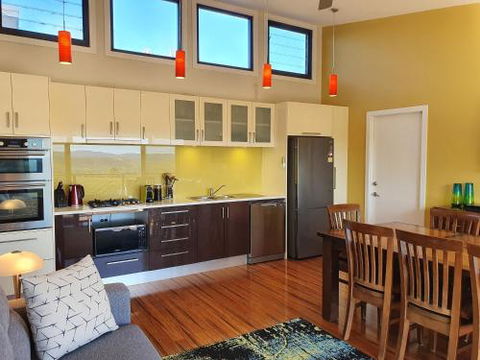 Sanctuary Hill Retreat - Accommodation Nelson Bay 1
