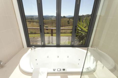 Sanctuary Hill Retreat - Accommodation Nelson Bay 2