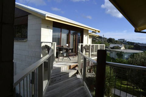 Loch Ard Motor Inn - Accommodation Nelson Bay 1