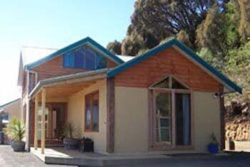 Eastern Reef Cottages - Accommodation Nelson Bay 6