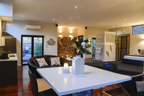 Kudos Villas And Retreats - Accommodation Nelson Bay 2