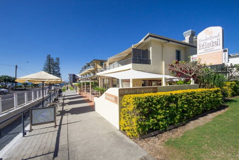 Yamba Beach Motel - Accommodation Nelson Bay 3
