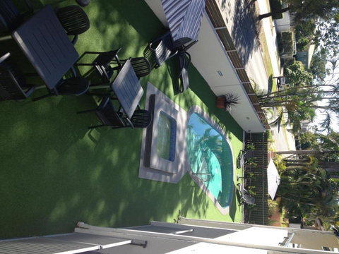 Noosa Parade Holiday Inn - Accommodation Nelson Bay 4