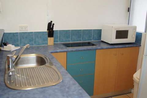 Noosa Parade Holiday Inn - Accommodation Nelson Bay 1