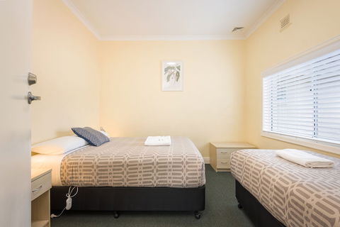 Albany Holiday Units - Accommodation Nelson Bay 6