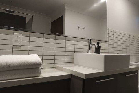 Glenelg Gateway Apartments - Accommodation Nelson Bay 7