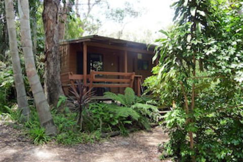 Samurai Beach Bungalows Port Stephens YHA - Accommodation Nelson Bay 0