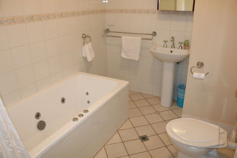 Settlers House York - Accommodation Nelson Bay 5