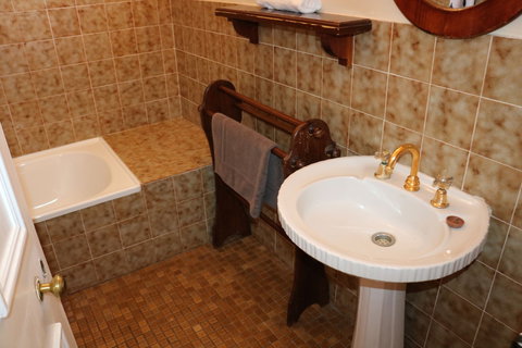 Settlers House York - Accommodation Nelson Bay 0