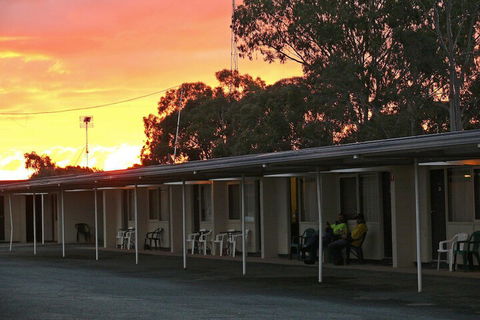 Charles Sturt Motor Inn West Wyalong - Accommodation Nelson Bay 4