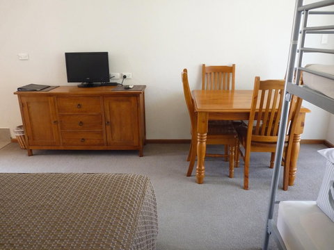 Coonawarra Motor Lodge - Accommodation Nelson Bay 6